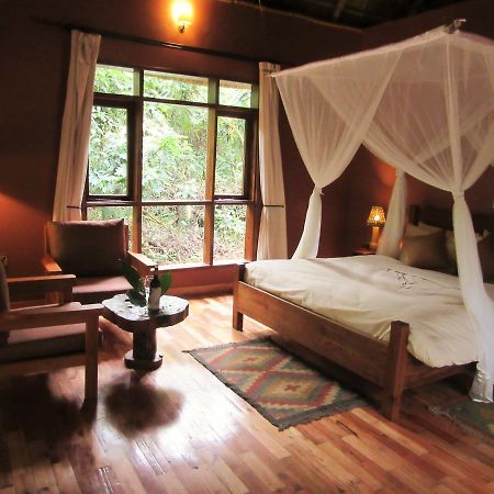 Primate Lodge Kibale Kampala Bagian luar foto